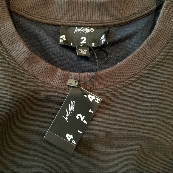 425 Lord & Taylor Knit Top Skirt Set - Picture 11 of 11